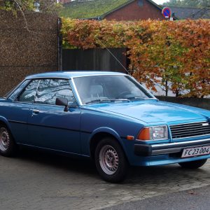 CarBeat Chasing Cars Mazda 626 GLS Coupé side