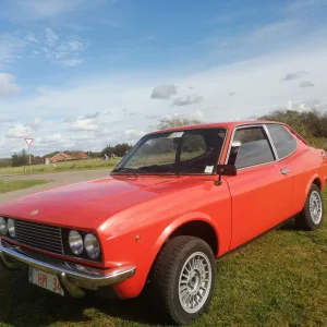 CarBeat Chasing Cars Fiat 128 SL 1.400