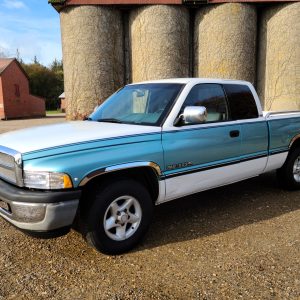 CarBeat Chasing Cars bilauktion Dodge Ram front